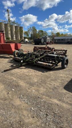 12FT CULTI-PACKER WITH CONDITION ISSUES