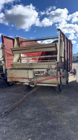 DION 16FT FORAGE WAGON