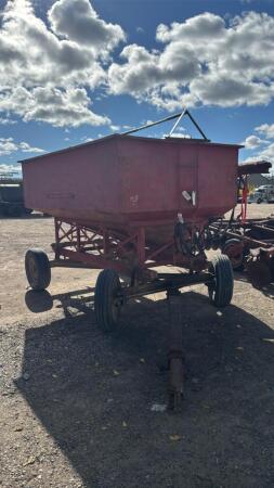 APPROX 125BU GRAVITY WAGON WITH AUGER