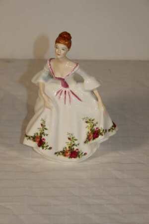 Royal Doulton "Country Rose" HN 3221