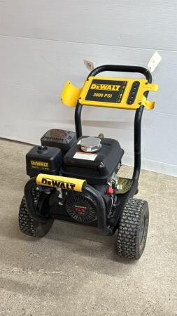DEWALT 3000PSI PRESSURE WASHER