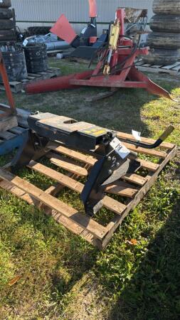 HIJACKER 16,000LB FIFTH WHEEL ATTACHMENT