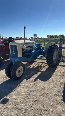 1962 FORD 4000 SELECT-O-SPEED GAS TRACTOR