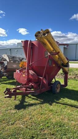 NEW HOLLAND 352 MIX MILL