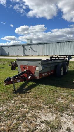 NEW IDEA 3732 TANDEM MANURE SPREADER