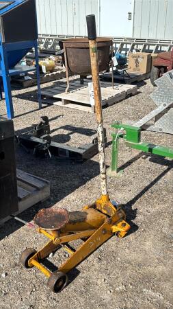 FLOOR JACK