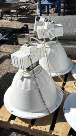 (2) HIGH BAY 220V LIGHTS