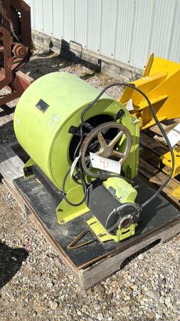 SQUIRREL CAGE FAN W/MOTOR