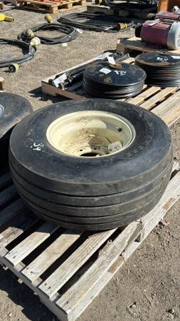 GALAXY IMPLEMENT TIRE 12.5L-15F1 ON 8 BOLT RIM