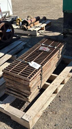 SKID OF 10 STEEL GRATES