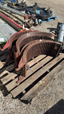 (4) CASE COMBINE CONCAVES FOR 16 & 20 SERIES
