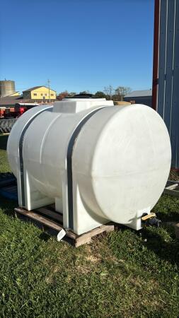ACE ROTO-MOLD 535GAL POLY TANK