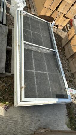 (2) USED DOUBLE HUNG WINDOWS W/SCREENS