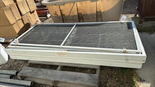 (2) USED DOUBLE HUNG WINDOWS W/SCREENS