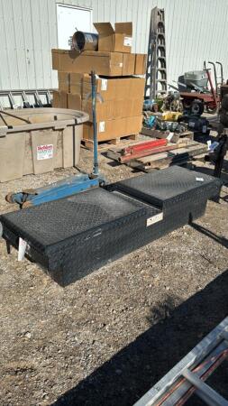 DEEZEE ALUMINUM CROSS BOX TOOL BOX
