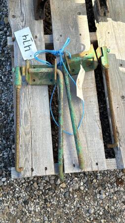 (2) SHED DOOR TIGHTNERS