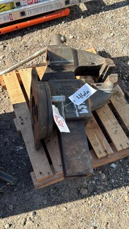 RIDGID 6IN SWIVEL BENCH VISE