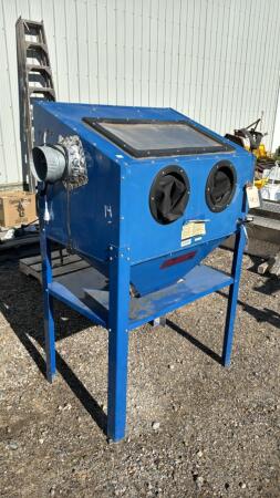 SANDBLASTER CABINET