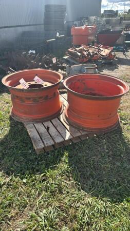 PAIR OF 10 BOLT 16IN COMBINE RIMS