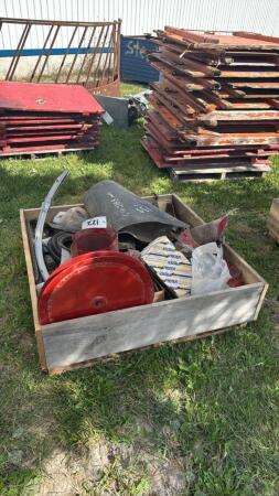 SKID OF CIH 2388 PARTS
