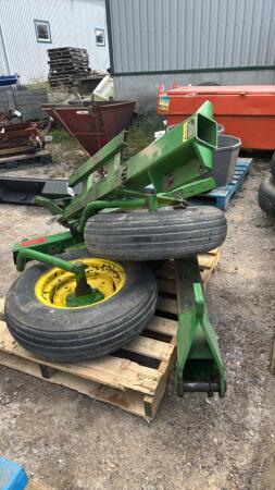 PAIR OF JOHN DEERE LIFT ASSIST WHEELS