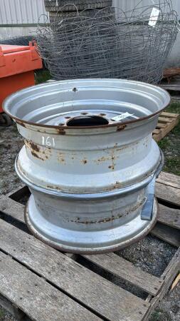 SET OF 30IN X 12 EIGHT BOLT RIMS