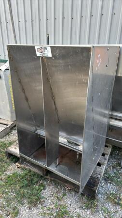 BSM 24IN DBL SIDED STAINLESS WET DRY HOG FEEDER