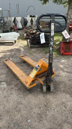 TITAN 5500LB PALLET MOVER