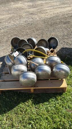 (16) STAINLESS WATER BOWLS