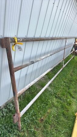 HEAVY 16FT X 48IN HIGH GATE