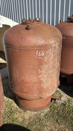 STEEL TANK - APPROX. 40GAL