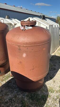 STEEL TANK - APPROX. 40GAL