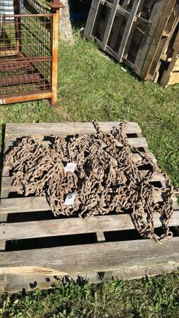 PAIR OF 18.4X30 TRACTOR TIRE CHAINS