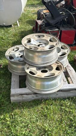 (4) ALUMINUM RIMS