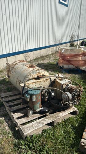UPRIGHT COMPRESSOR