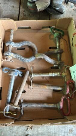 7 Draw Pins and 2 Clevises