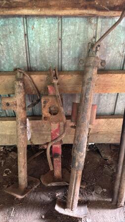 3 Implement Jacks