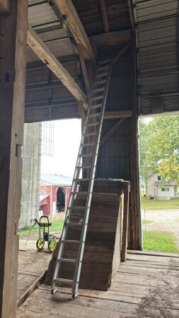 Approx. 40ft Aluminum Extension Ladder