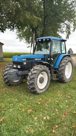 Ford 8240 SLE MFWD Diesel Tractor