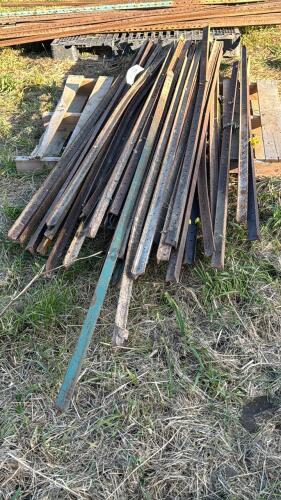 49 Steel T-Posts