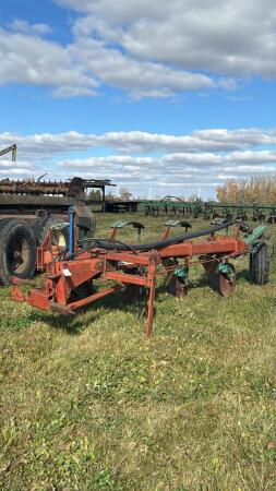 Kverneland 4-Furrow Semi Mount Plow
