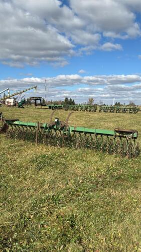 John Deere 400 15ft 3pth Rotary Hoe