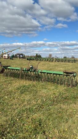 John Deere 400 15ft 3pth Rotary Hoe