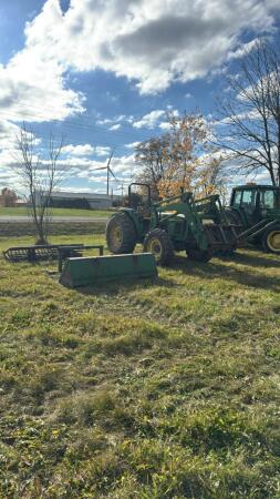 John Deere 5520 MFWD Diesel Tractor