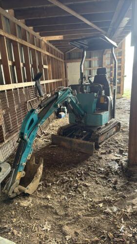 2023 AGT LH15RX Gas Mini Excavator