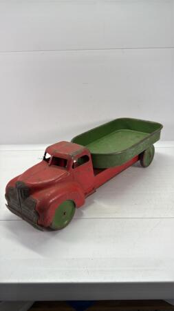 TIN DUMP TRUCK