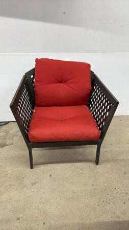 METAL PATIO CHAIR WITH CUSHIONS