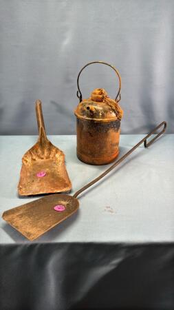 KEROSCENE PAIL & (2) ASH SHOVELS