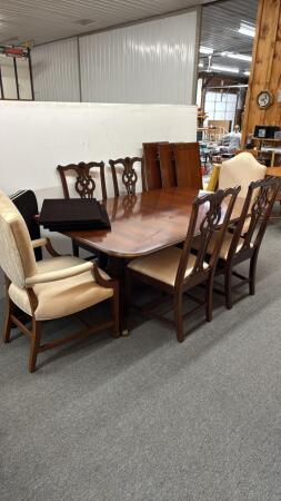 LARGE LEXINGTON FURNITURE DBL PEDESTAL TABLE