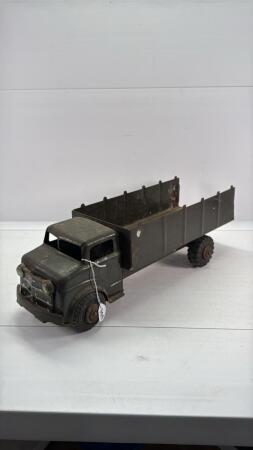 LUMAR ARMY TRUCK
